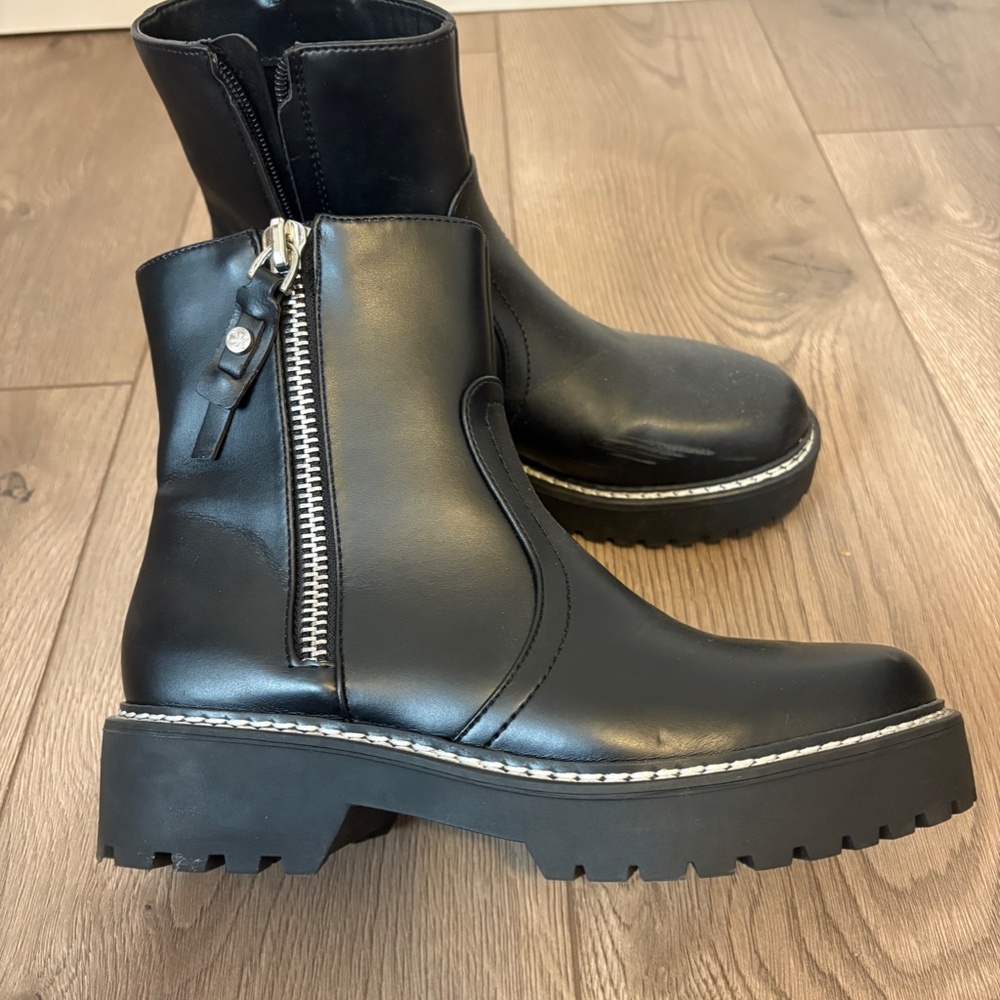 CALVIN KLEIN MOJO BOOTS IN SIZE 6.5